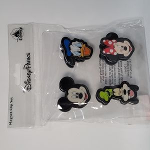 Disney Parks magnet clip set